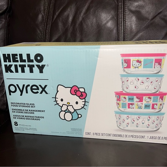 Hello Kitty Pyrex Glass Food Storage Set - Picture 2 of 6
